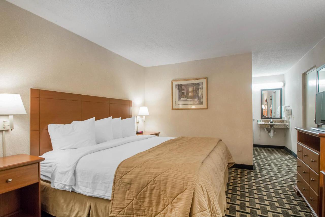 Quality Inn & Suites Ridgeland Bagian luar foto