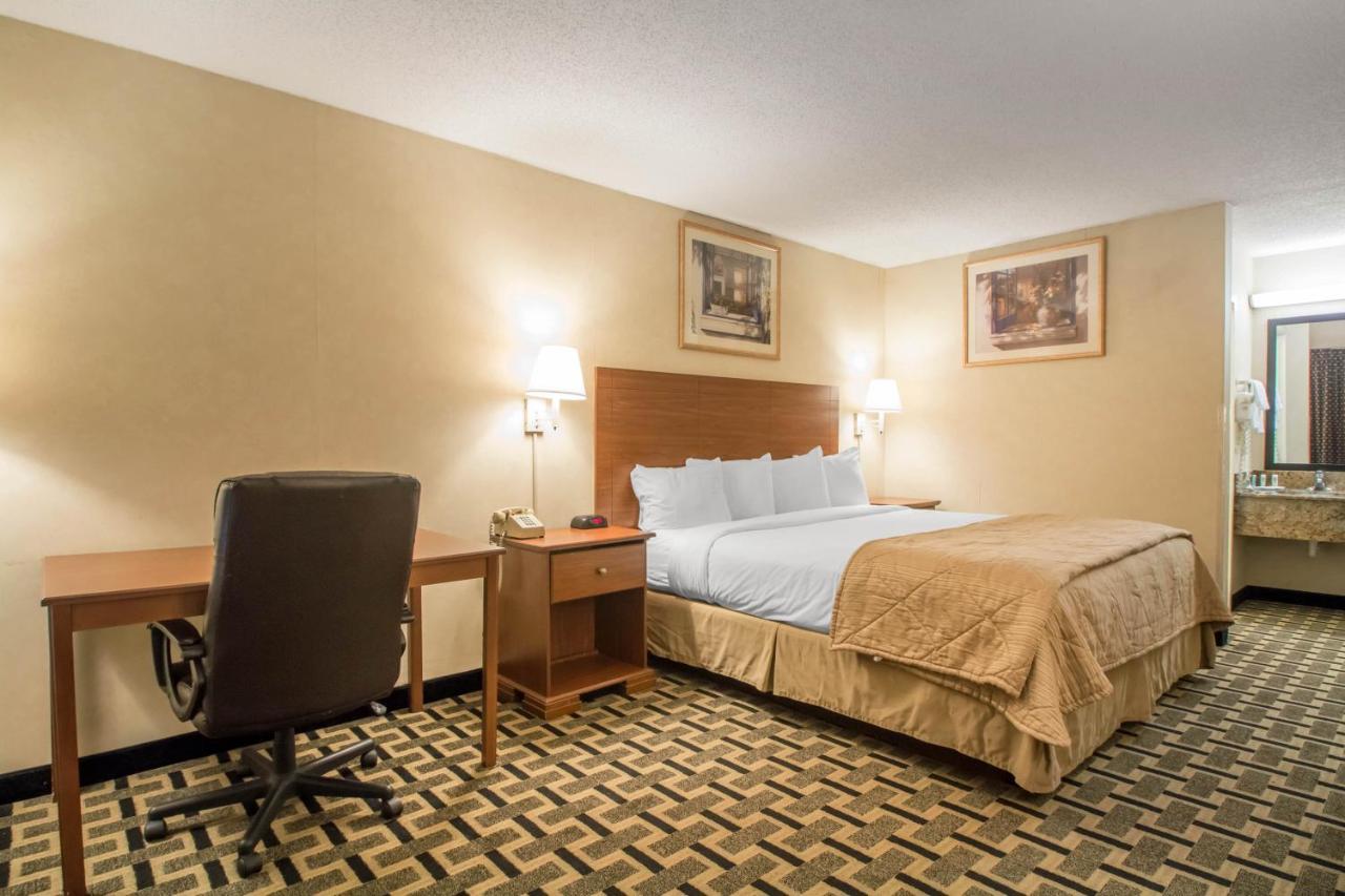 Quality Inn & Suites Ridgeland Bagian luar foto
