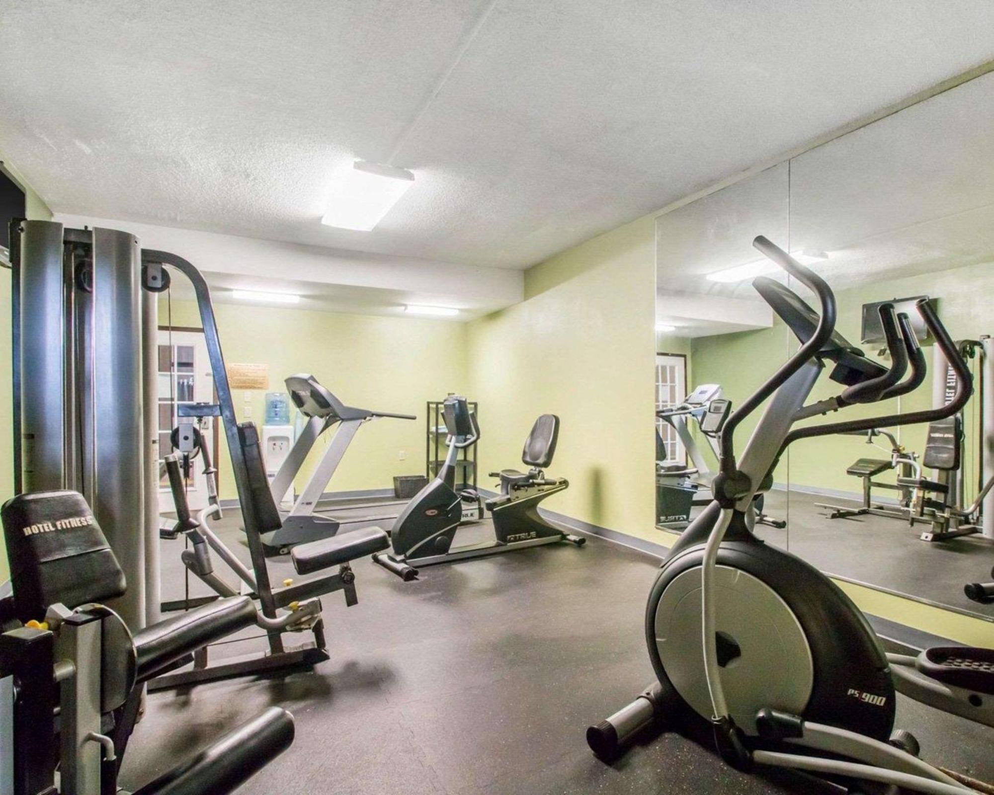 Quality Inn & Suites Ridgeland Bagian luar foto