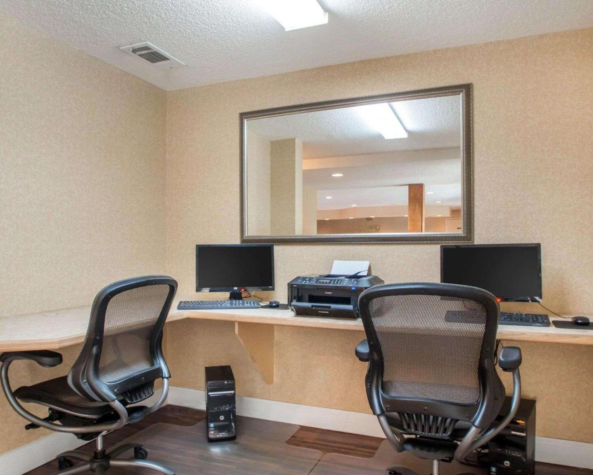Quality Inn & Suites Ridgeland Bagian luar foto