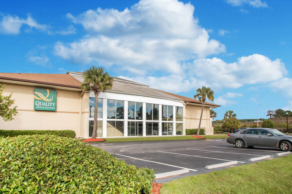 Quality Inn & Suites Ridgeland Bagian luar foto